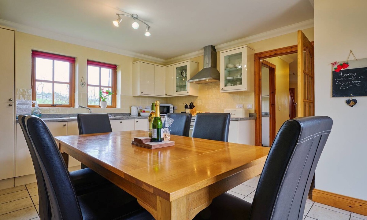 Blairgowrie Cottage | Hazel Lodge