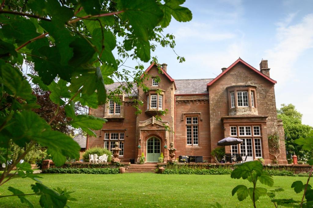 Hayton House | Heads Nook Hall