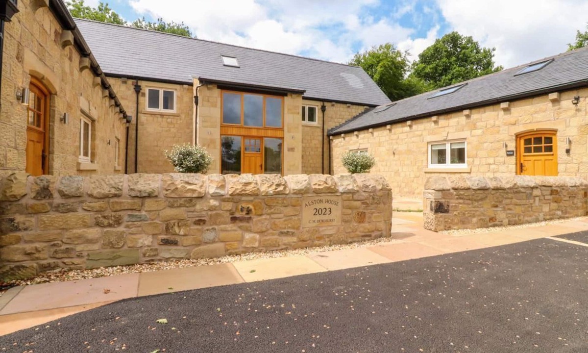 Higher Walton House | Heron View, Longridge