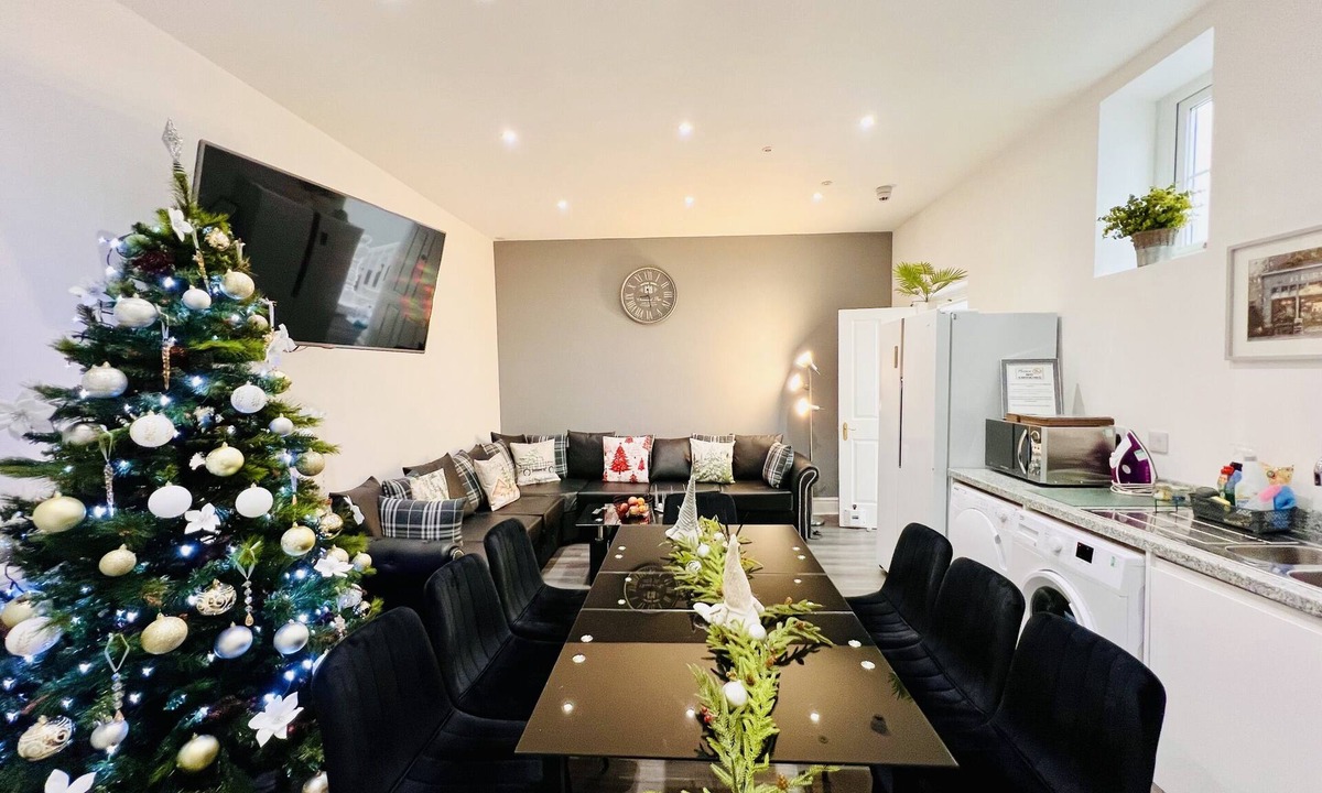 Barbican House | Higher Lane House