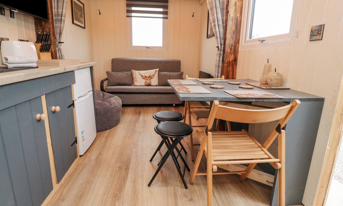 Preston Cottage | Hillcrest Shepherds Hut