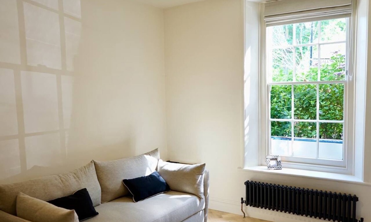 Dulwich House | Historic 2BDR Cottage in Dulwich Village