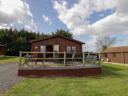 Offenham House | Holly Lodge