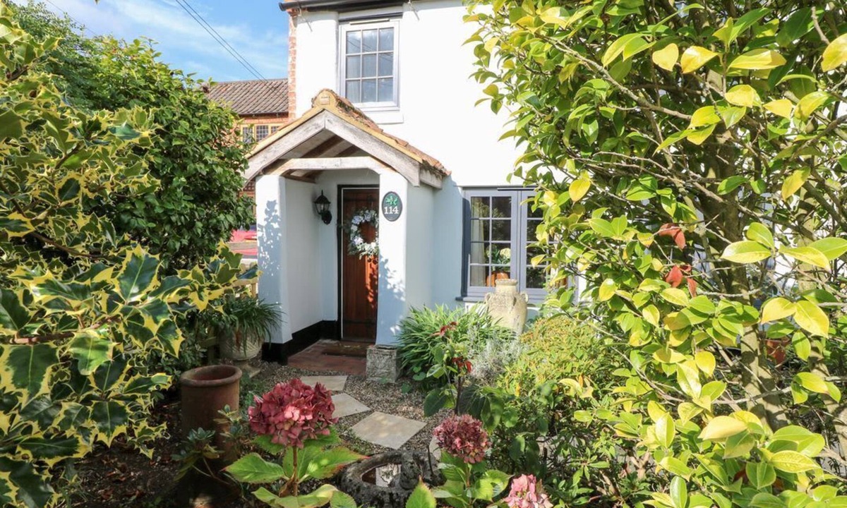 Briston House | Hollyhedge Cottage, Briston