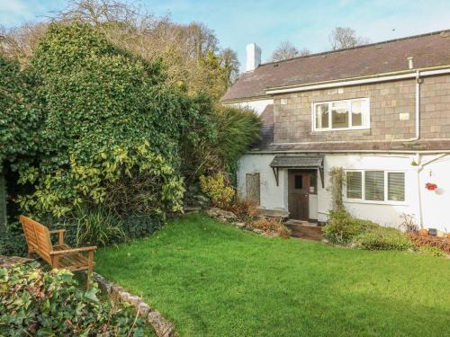 Paignton House | Honeysuckle Cottage
