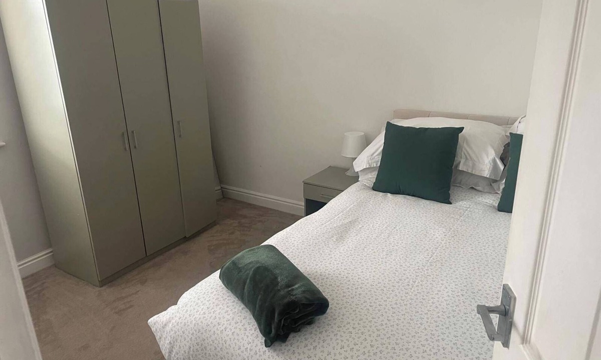 Horsforth Apartment | Horsforth Apartment Leeds Bradford Airport