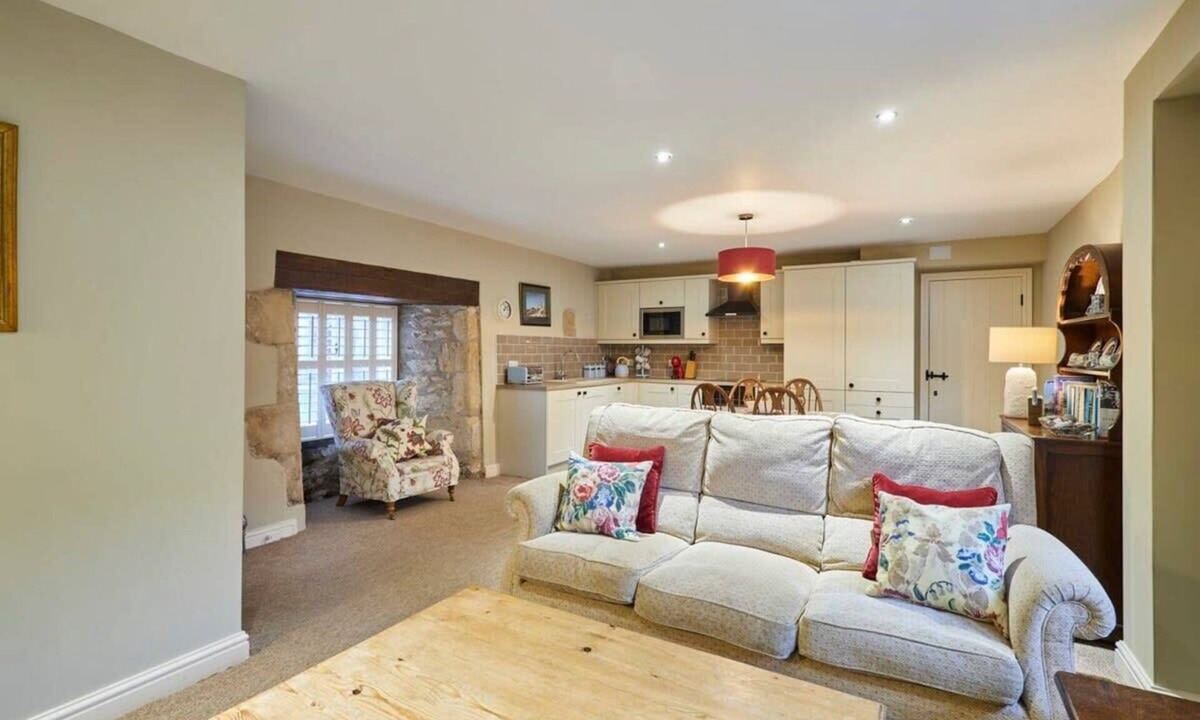 Peterlee House | Host & Stay | The Byre