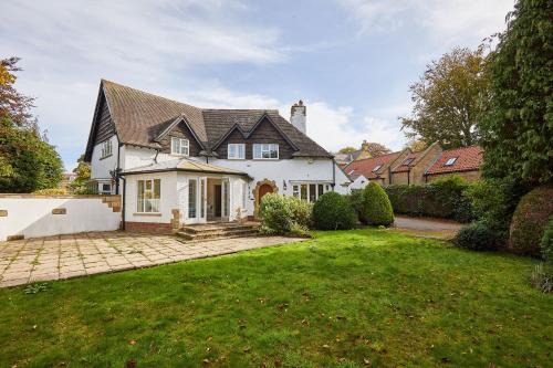 Scalby House | Host & Stay - White Lodge