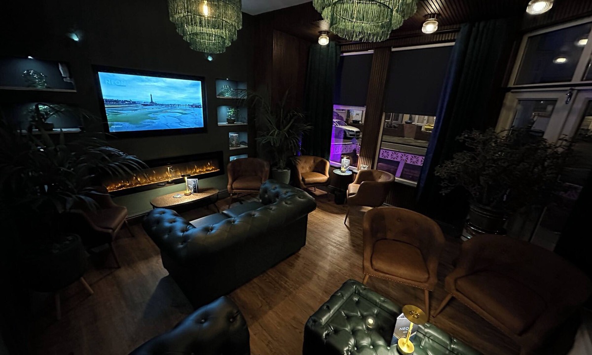North Shore Hotel | Hotel Neon