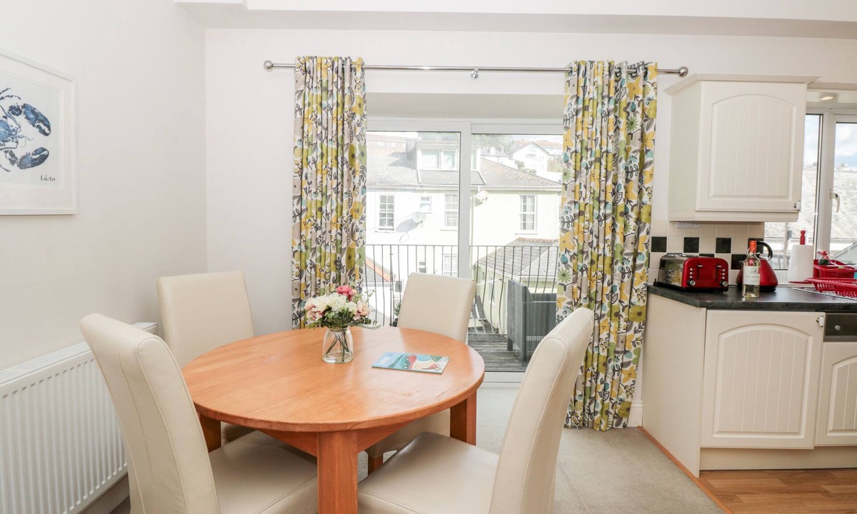 Dartmouth Cottage | Huffin
