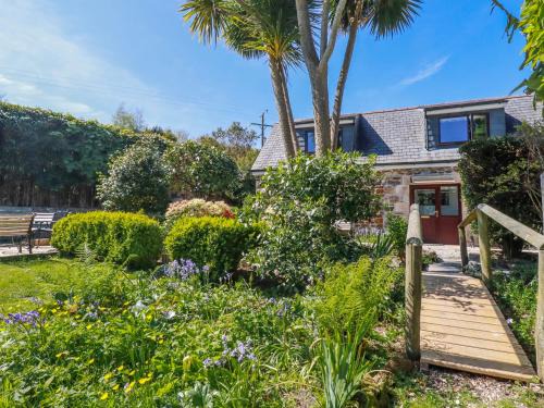 Boscundle House | Hydrangea Cottage