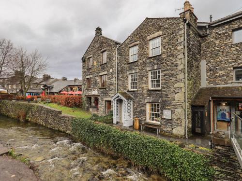 Ambleside House | Idle Mill 1