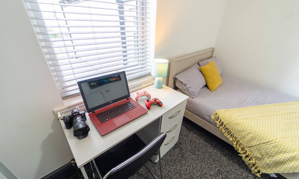 Selly Oak Apartment | Impeccable 1-Bed Studio in Birmingham