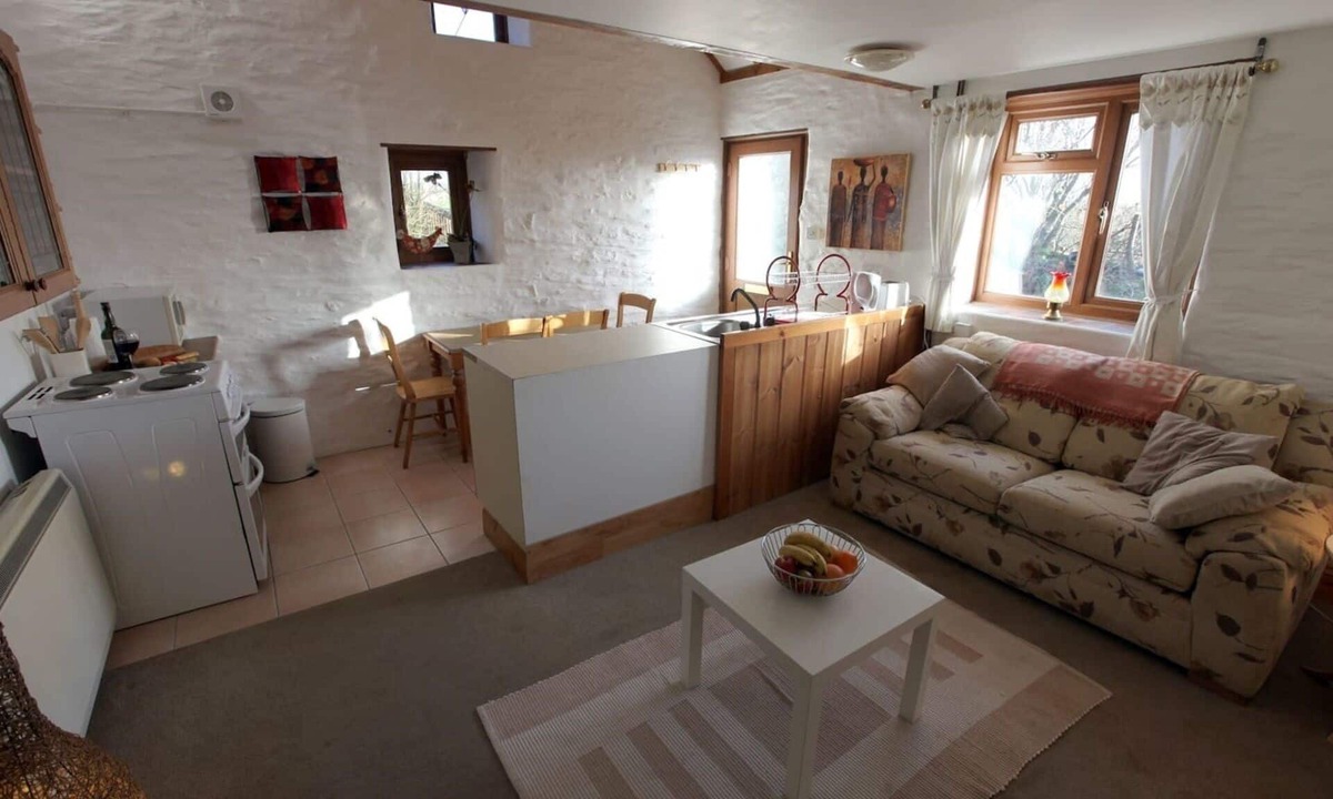 Cenarth Cottage | Inviting 2-bed Cottage in Newcastle Emlyn