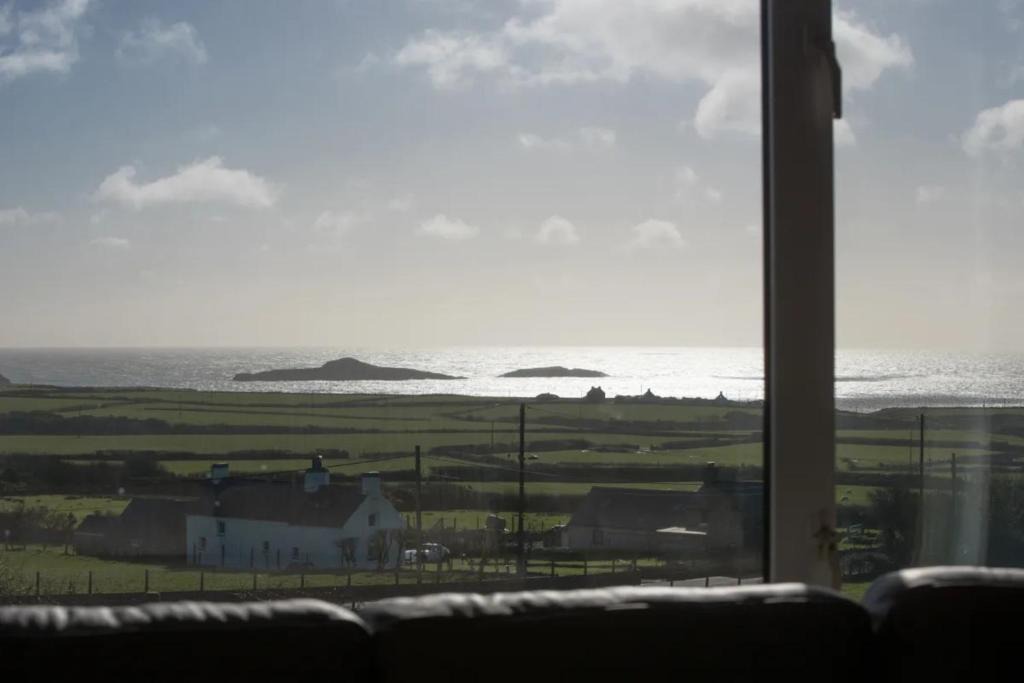 Aberdaron Apartment | Island View