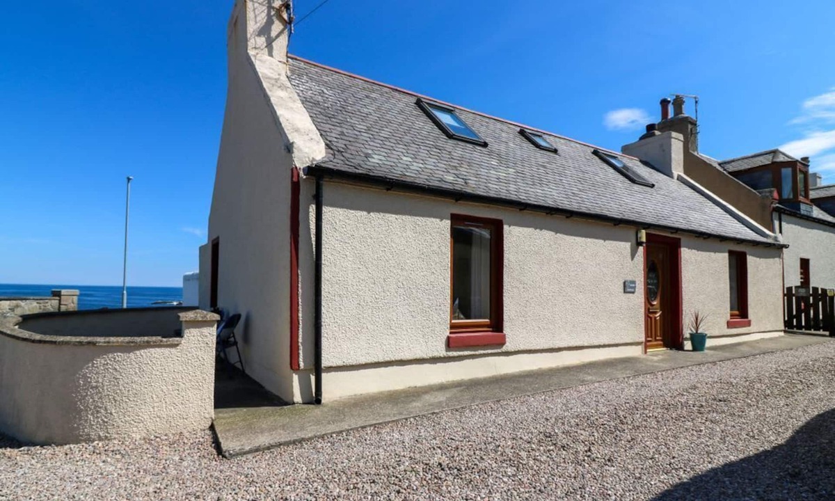 Macduff Cottage | Jade Cottage, Macduff, Banff.