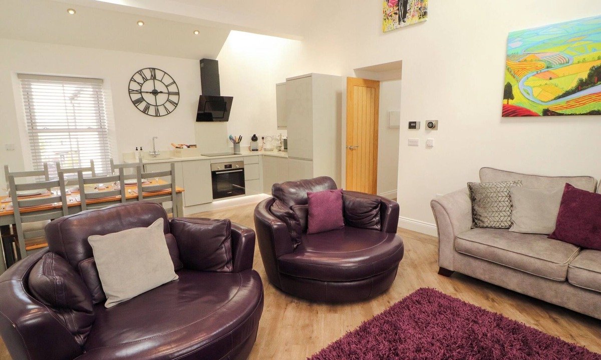 Carnforth Cottage | LAKES VIEW APARTMENT 3 in Carnforth
