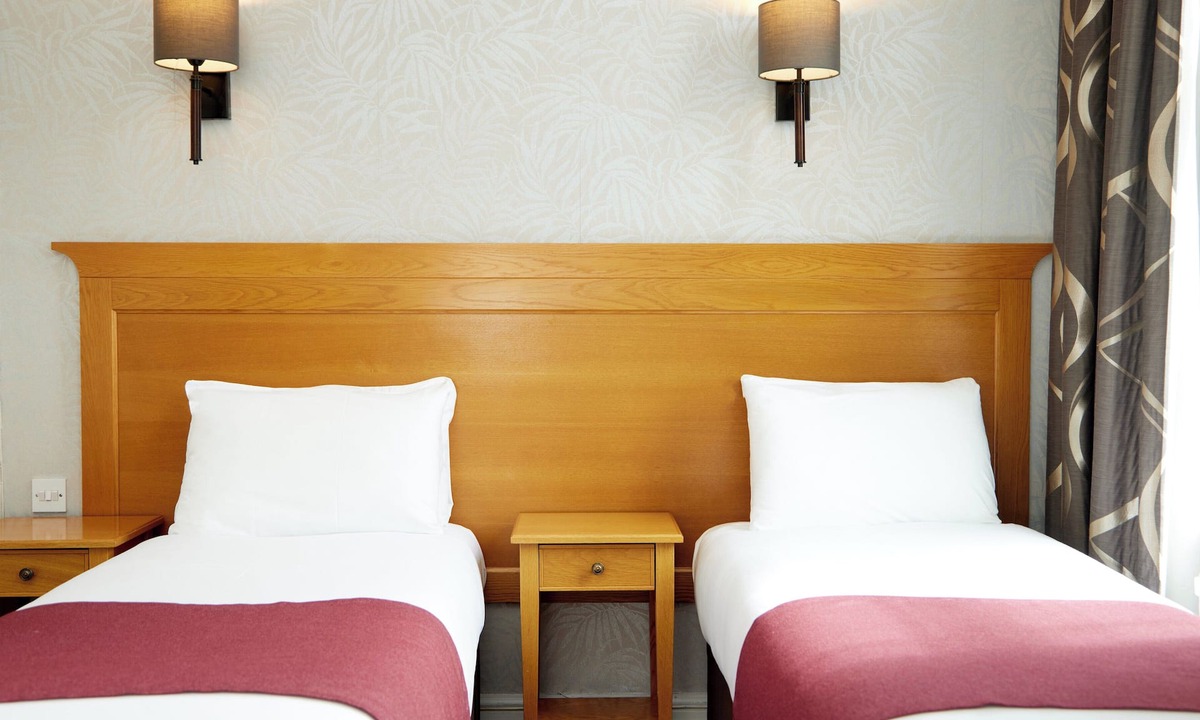 Ely Hotel | Lamb Hotel by Greene King Inns