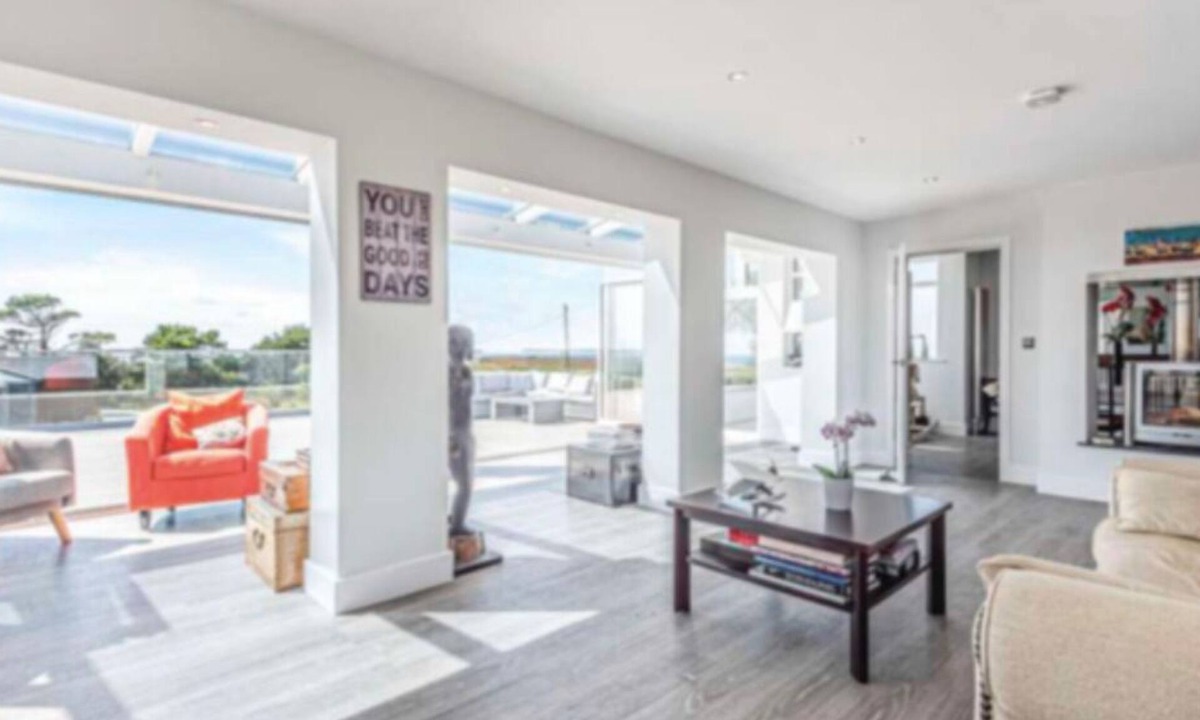 Sennen House | Lands-end House with swimming Pool hosting 12 guests