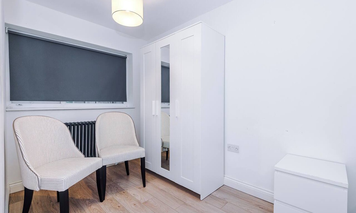 Bolton House | Large Modern 5-Bed House