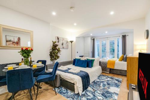 Belsize Apartment | Large Studio in Belsize Grove