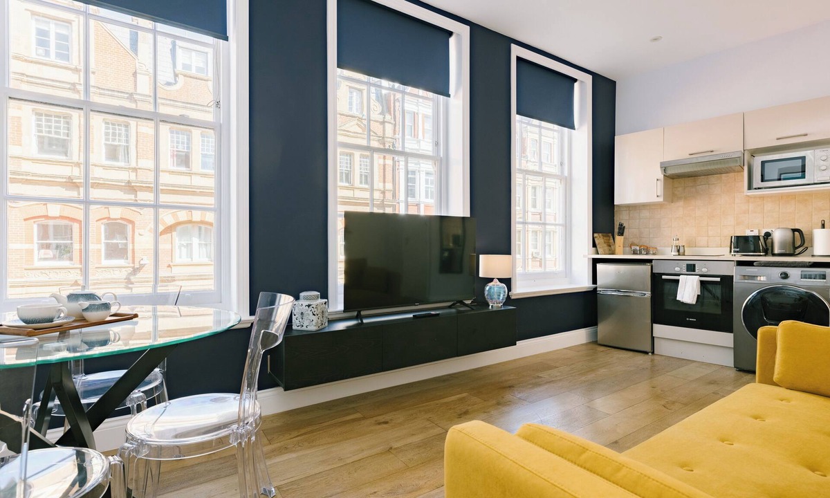 Soho Apartment | Leicester Square 3rd Floor Studio