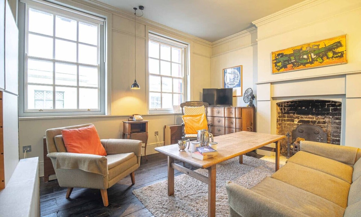 Whitstable Apartment | Lilli`s Danish Hideaway in Heart of Whitstable