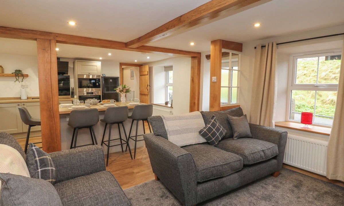 Winton House | LIME TREE COTTAGE, pet friendly, with open fire in Kirkby Stephen