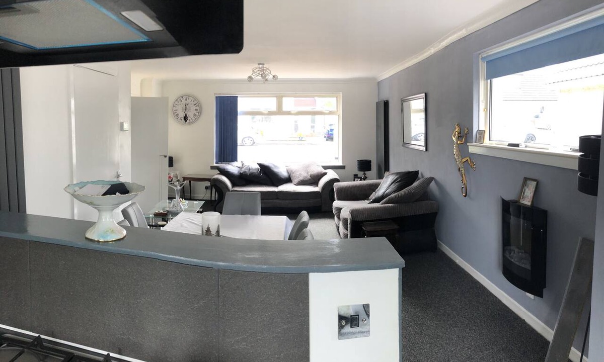 Carluke Condo | Limegrove-a Comfortable Home From Home-3 Bed House