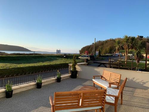 Llansteffan House | LLANSTEFFAN - SEABANK - a lovely holiday home on the beach front