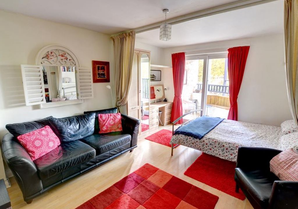 Ruthin Apartment | Llety Maes Ffynnon - Two Bedroom Apartment, Sleeps 5