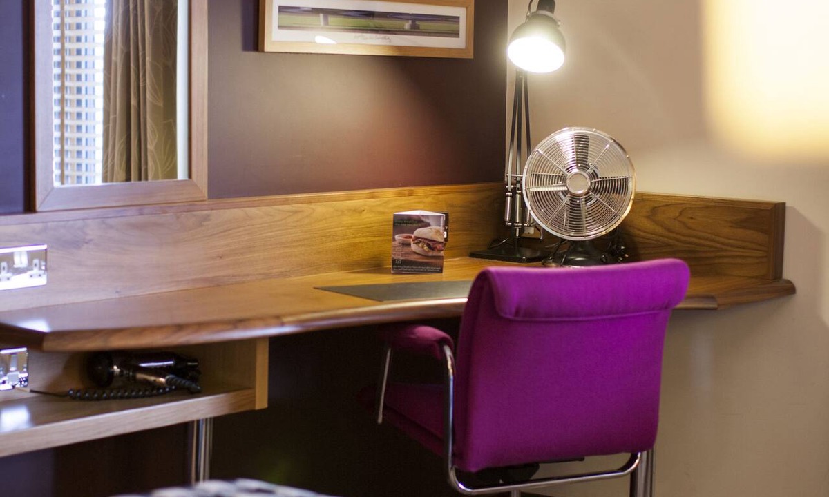 Bradley Stoke Hotel | Lodge at Bristol