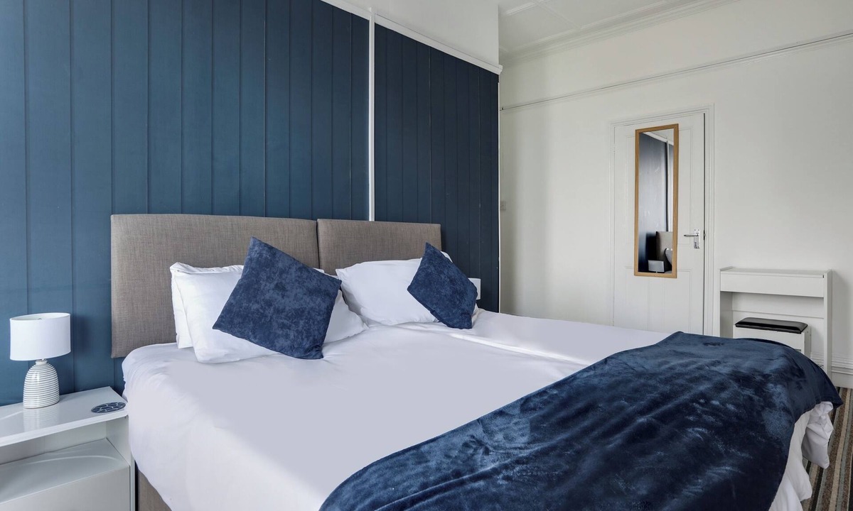 Lowestoft Hotel | Lord Kitcheners Guest House
