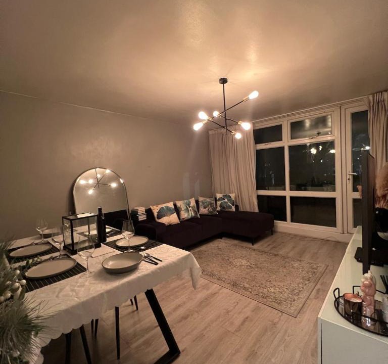 Nine Elms Apartment | Lovely 2 bed in Vauxhall Central London