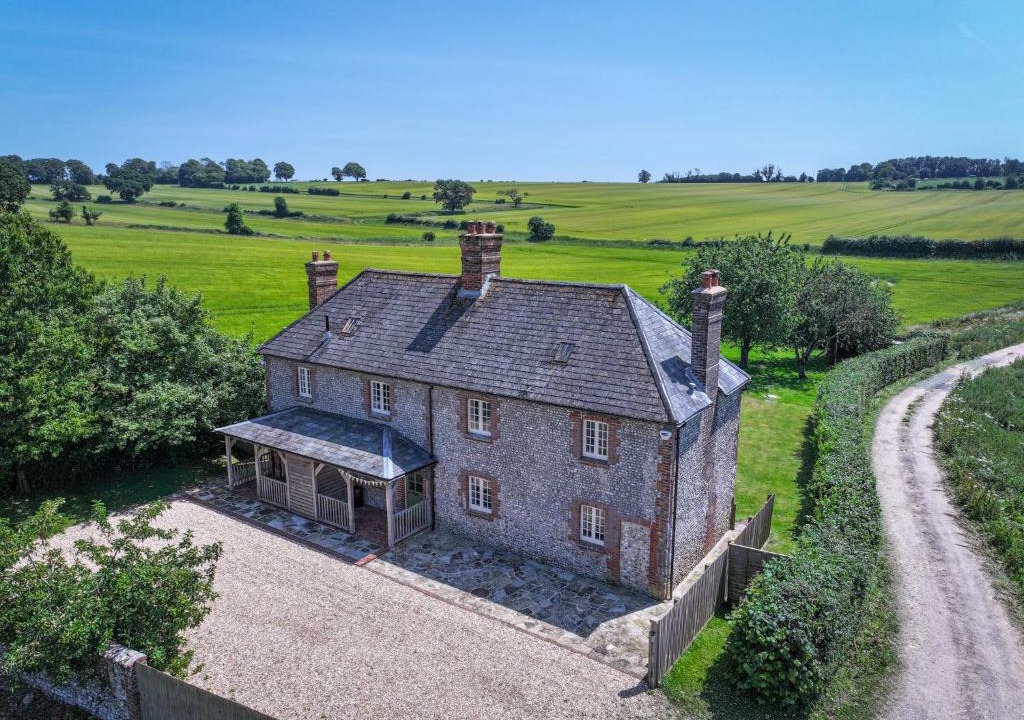 Woolbeding Ski Chalet | Lower Colworth Lodge