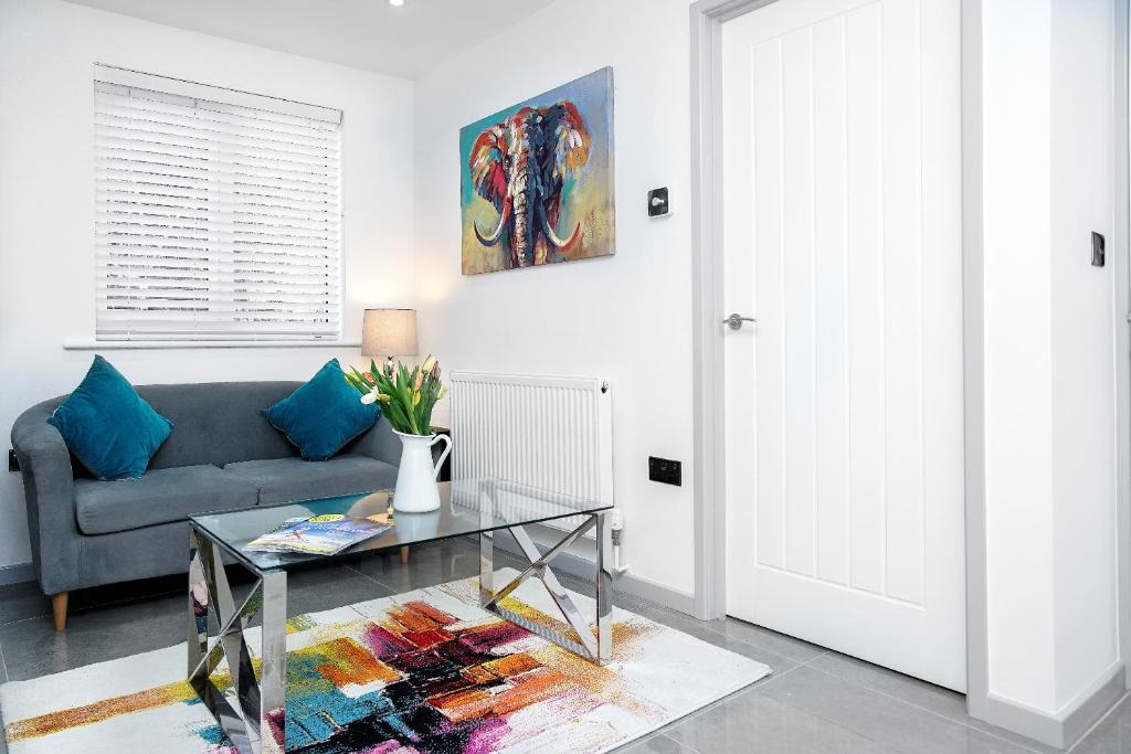 Sudbury Apartment | Lucas