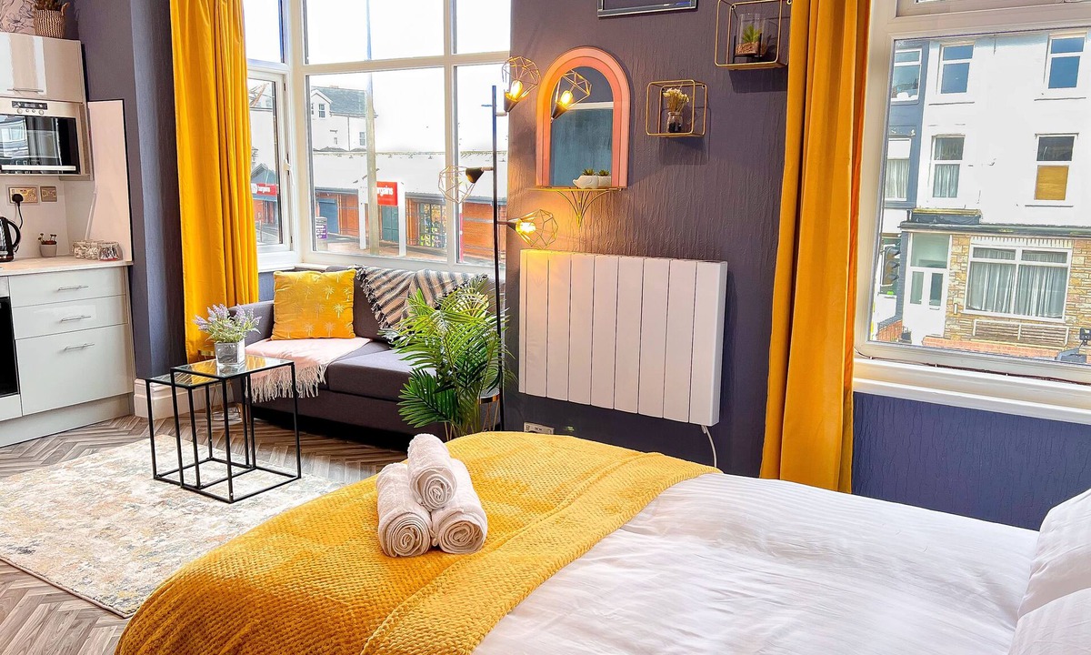 South Shore Apartment | Lunar Stays