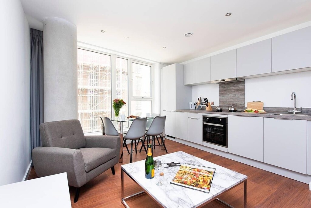 Birmingham City Centre Apartment | Luxurious and Bright 2BR City Centre Apartment