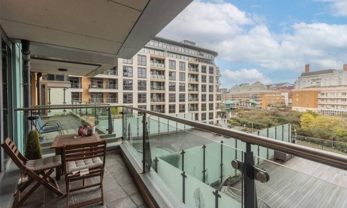 Sands End Apartment | Luxury 2 Bed, 2 Bath Riverside, Chelsea Harbour