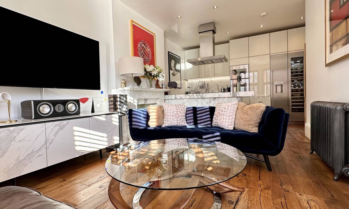 South Hampstead Apartment | Luxury 2 Bed Architect Home Hampstead | Sun Terrace | Gaggenau Kitchen | Cinema