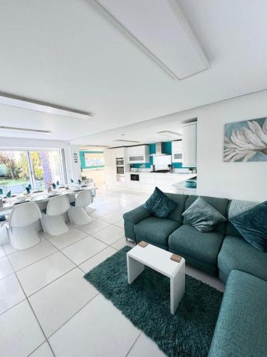Barnstaple House | Luxury North Devon Escape - 4 bedroom house