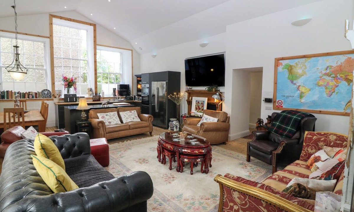 Peebles Cottage | Luxury Old School