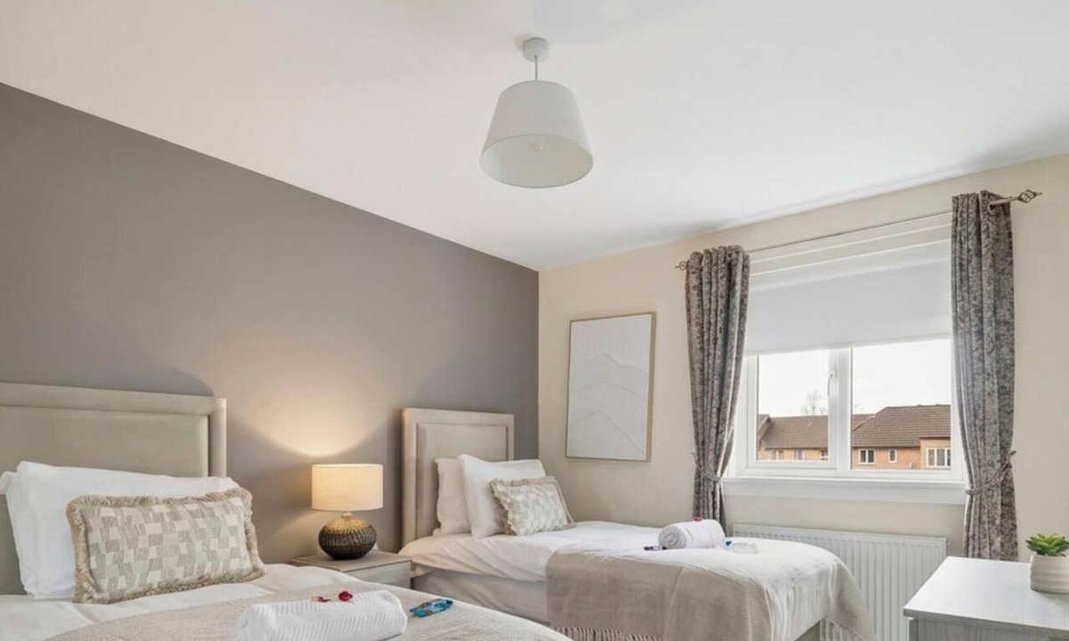 Coatbridge Apartment | Luxury Two Bed Apartment