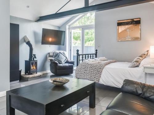 Hurst Green House | Madeline Cottage