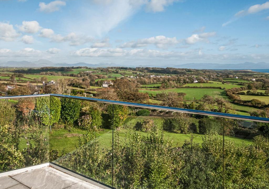 Rhyd-y-clafdy House | Maes Teg
