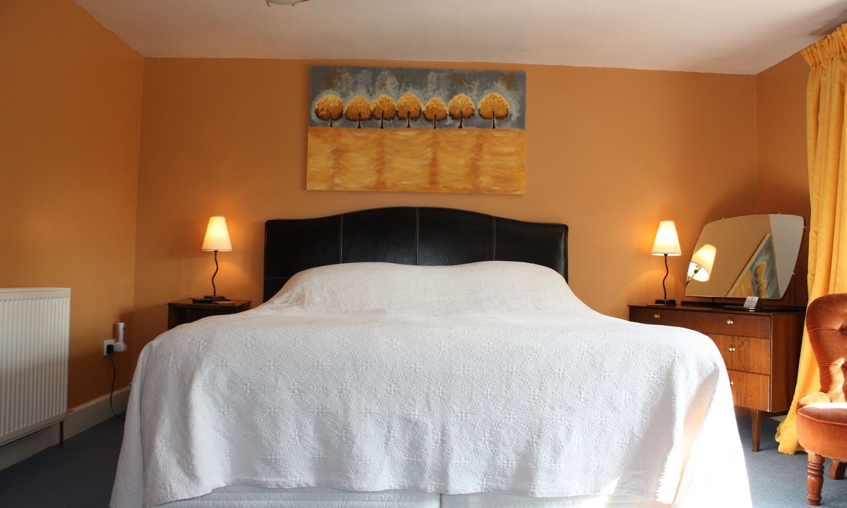 Grittleton Bed & Breakfast | Manor Farm Bed & Breakfast