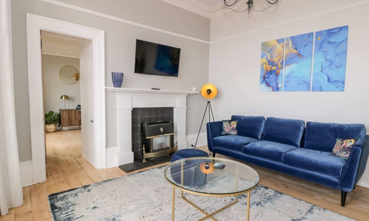 Innellan Apartment | Mars Hill Lower in Dunoon, TV.
