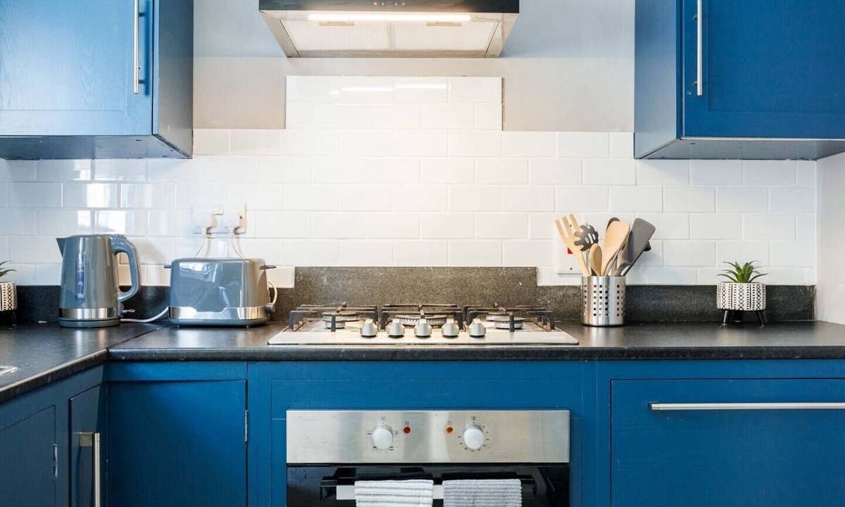 Shortlands House | Mayfield Cottage