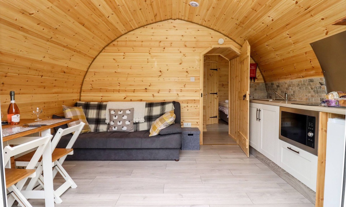 Blaisdon Cottage | Meadow Lodge @ Berrys Place Farm