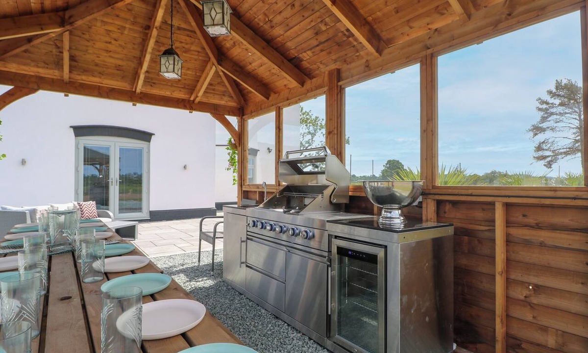 Whitchurch Cottage | Meadow Manor And Spa